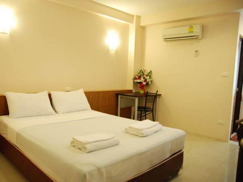 Rambuttri House