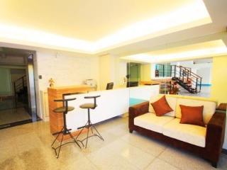 Sakul House Hostel *