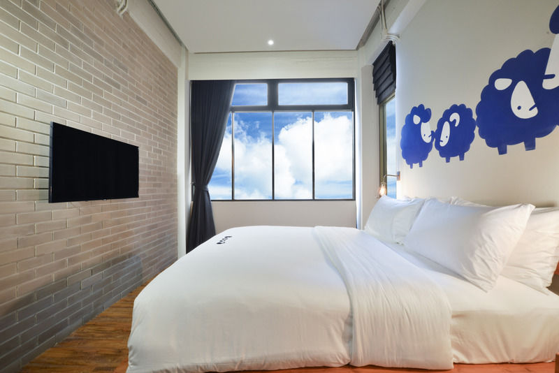 Khách sạn Kokotel Surawong