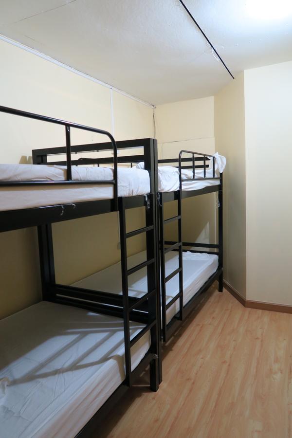 Hostel Red Lips