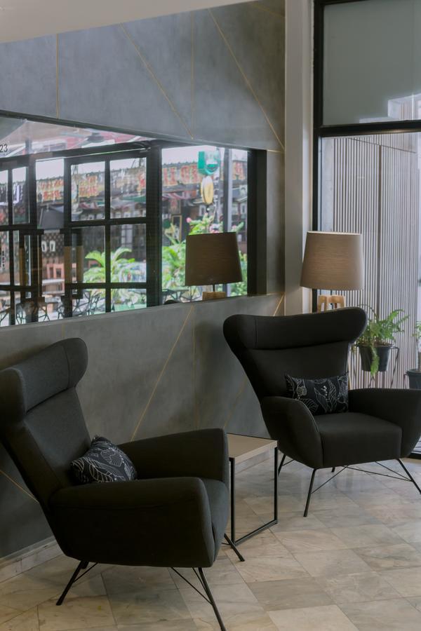 Maxim's Hotel 3*