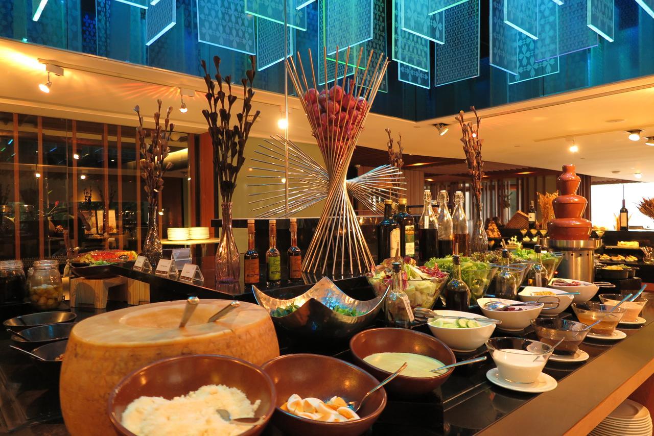 Oaks Sathorn Aparthotel