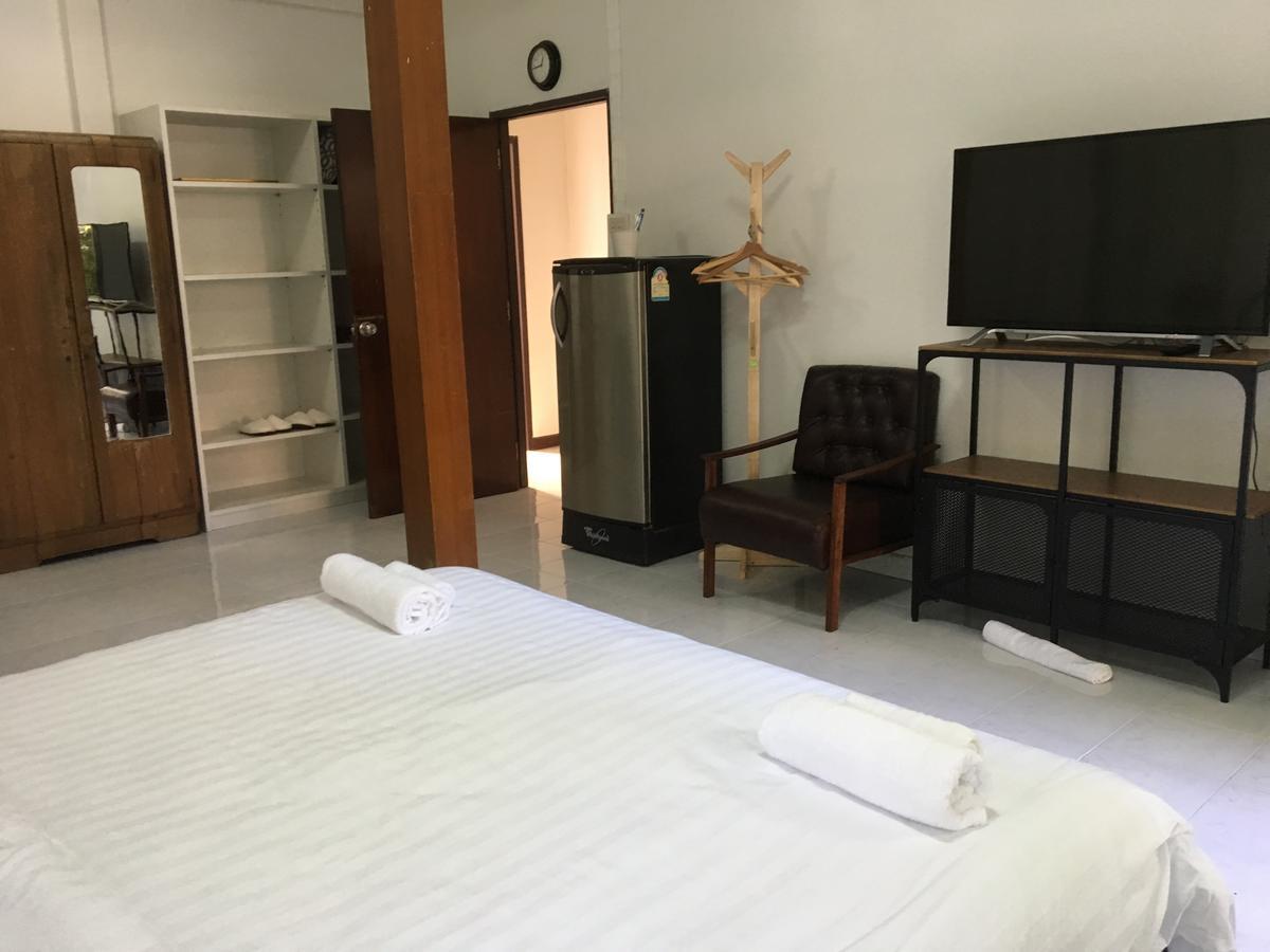 Many Trees Homestay Bangkok
