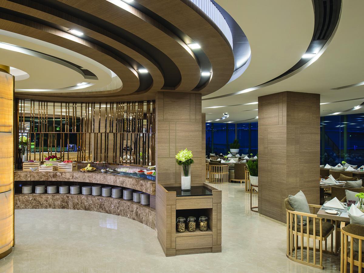 Hotel Solitaire Sukhumvit 11 - Sha Extra 4*