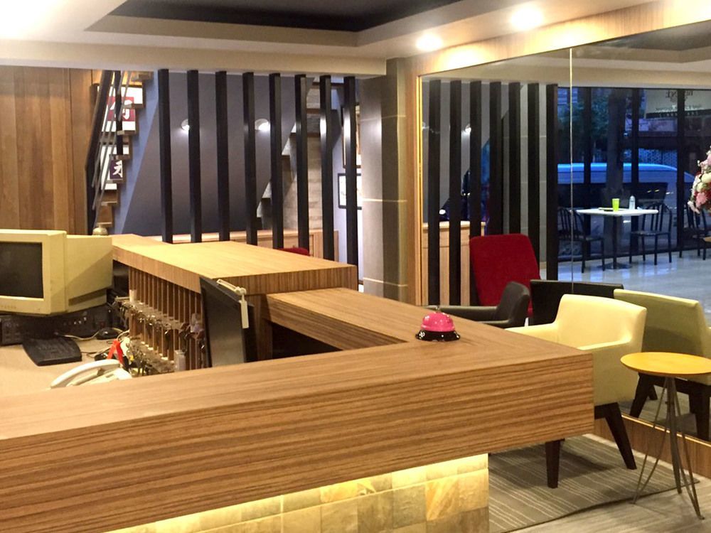G Boutique Silom Khách sạn 3*
