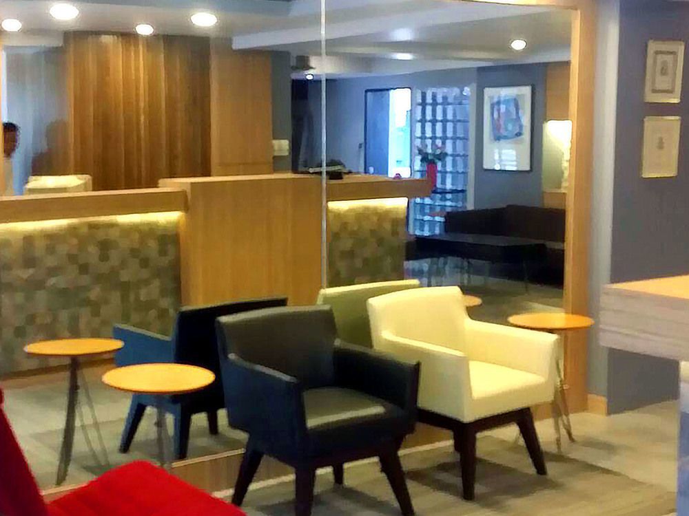 G Boutique Silom Khách sạn 3*
