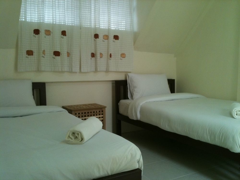 Hostel Asok Montri *