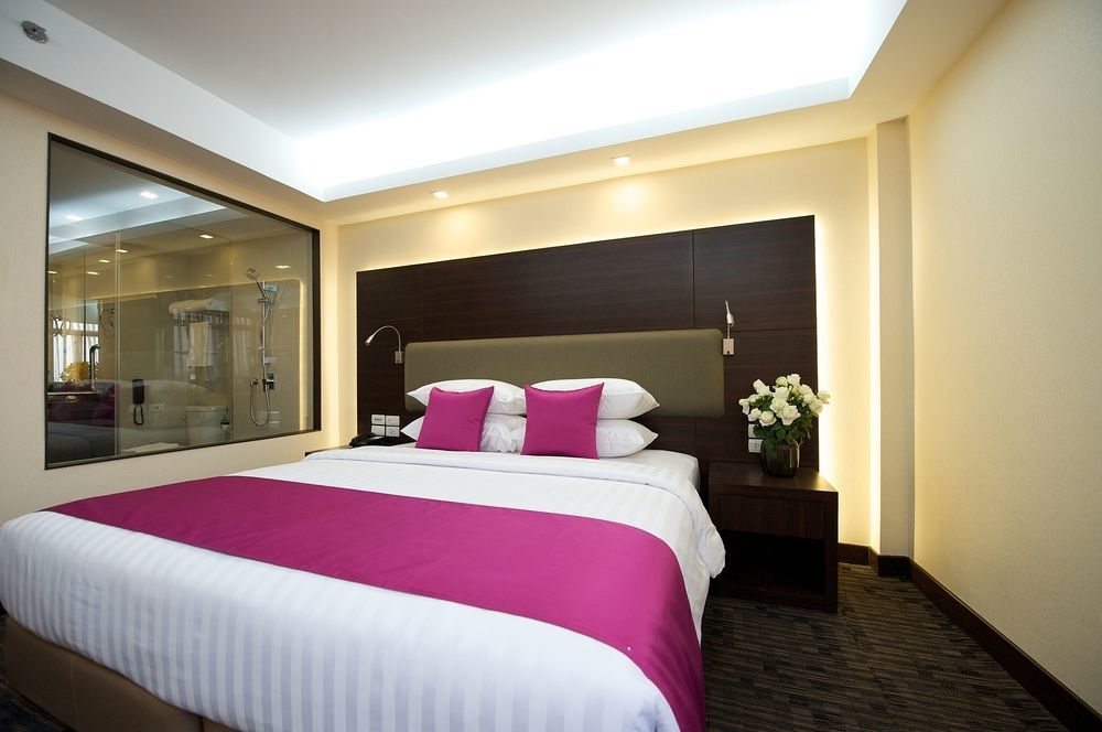 Royal Hotel