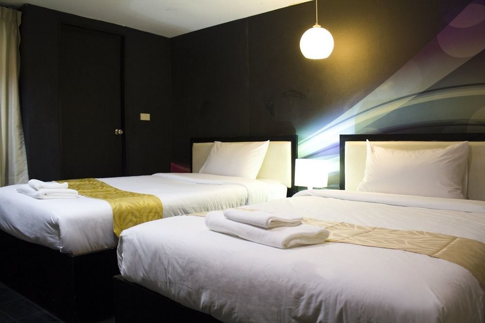 V30 Sukhumvit Hotel 3*
