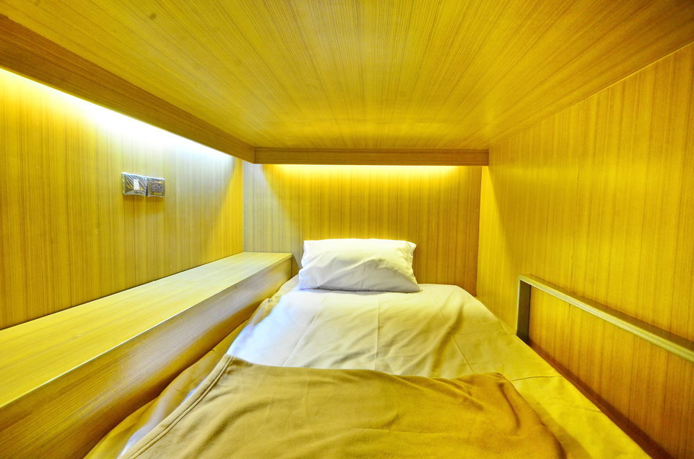 Hotel kapsul Hoot & Ratchada 3*
