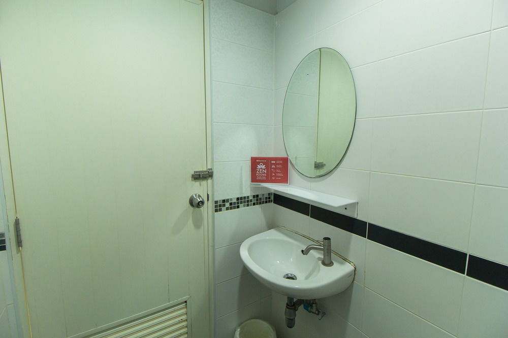 Zen Damrongrak Road Hotel