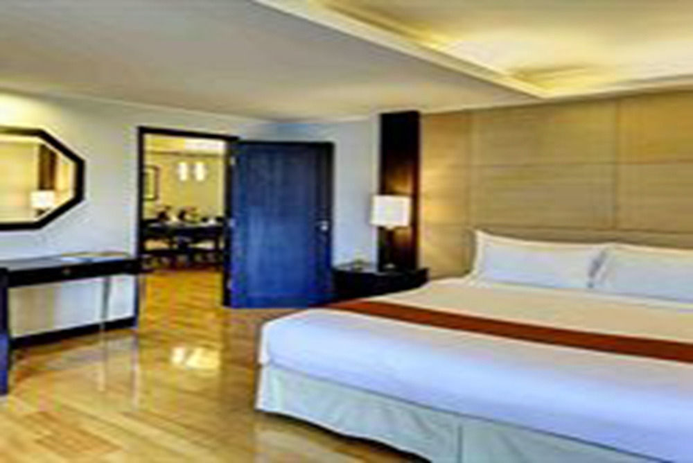 Chateau De 4* Bangkok