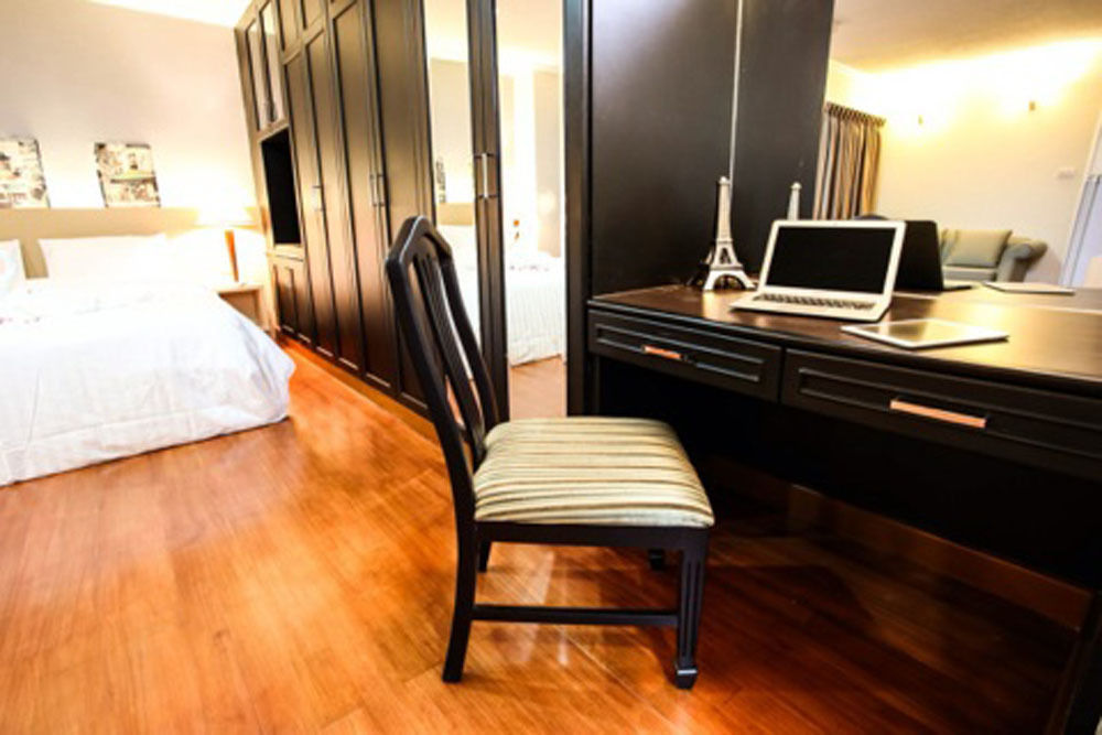 The Step Sathon 3*