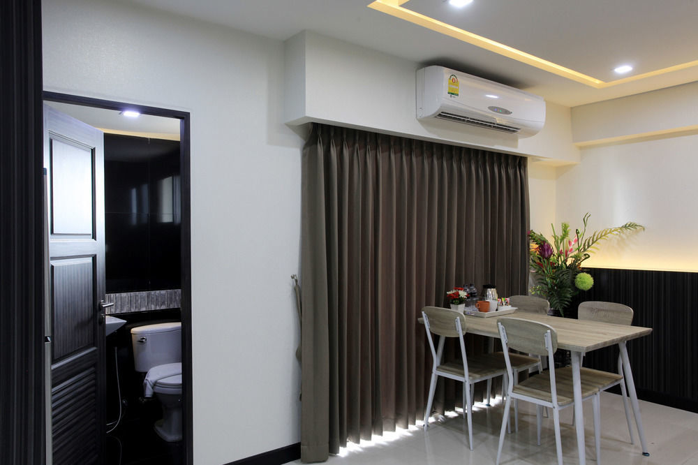 Chateau De Sukhumvit Apartahotel
