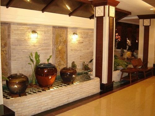 Rambuttri House 2*