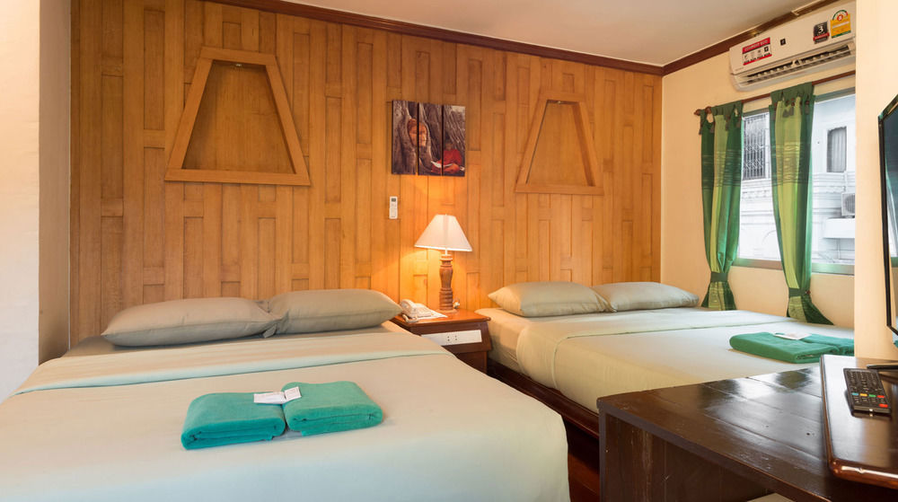New Road Hostel *