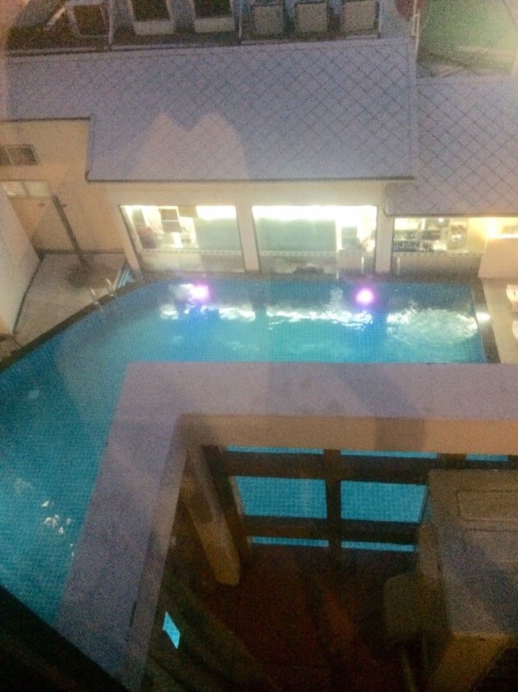 Mango Lagoon Place Hotel