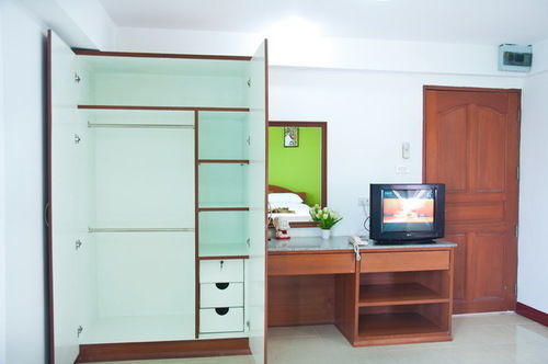 Motel Golden House @ On-nut Station 2*