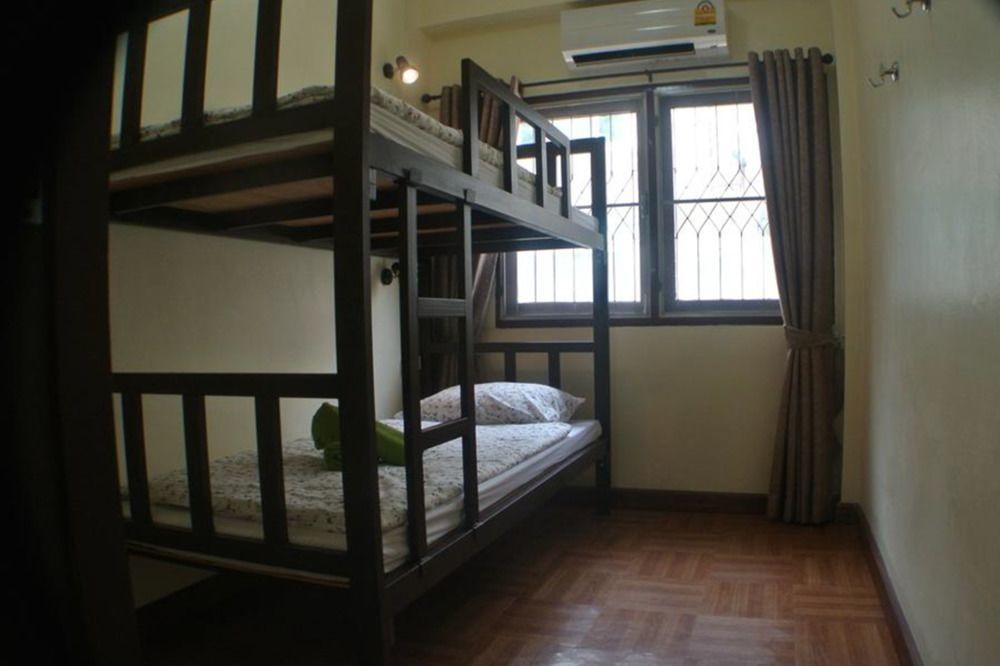 Hostel Bed Dee Time Bangkok