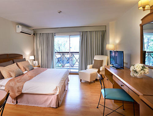 Khách sạn hẻo lánh Ravipha Residences