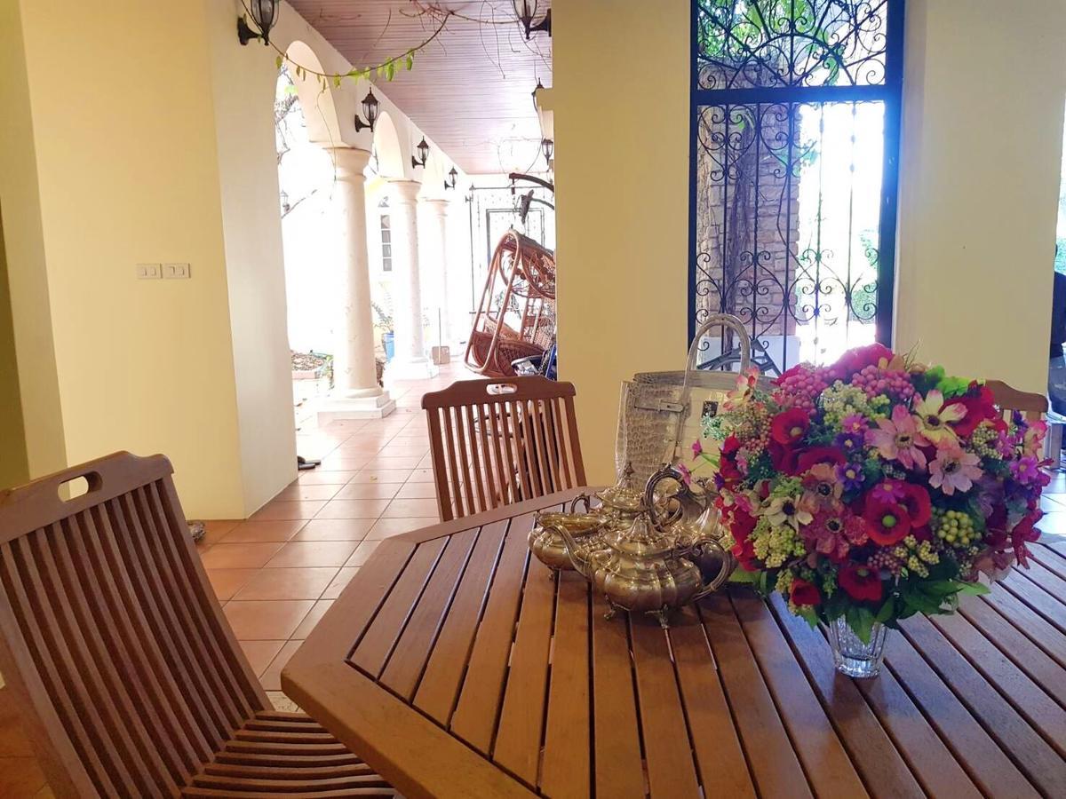 Prompimarn Toscana Guest house