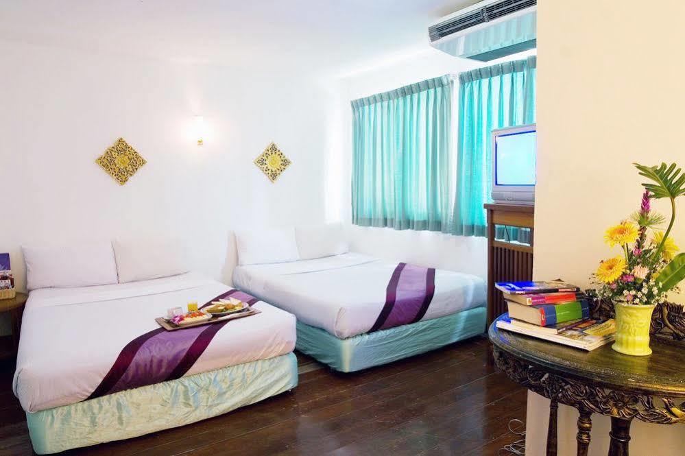 Sawasdee Hotel 2*
