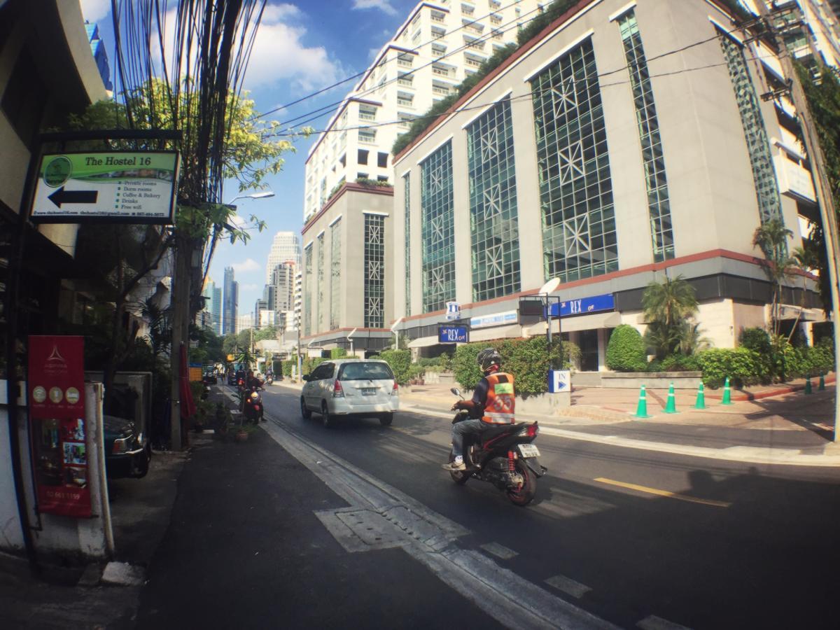 Kapselhotel Lazy Blue House 2*