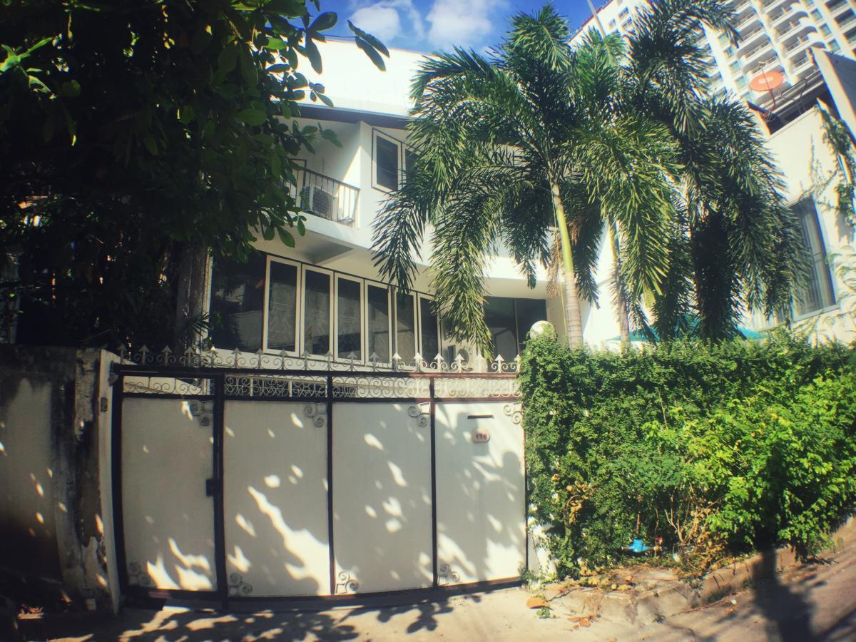 Lazy Blue House Kapselhotel 2*