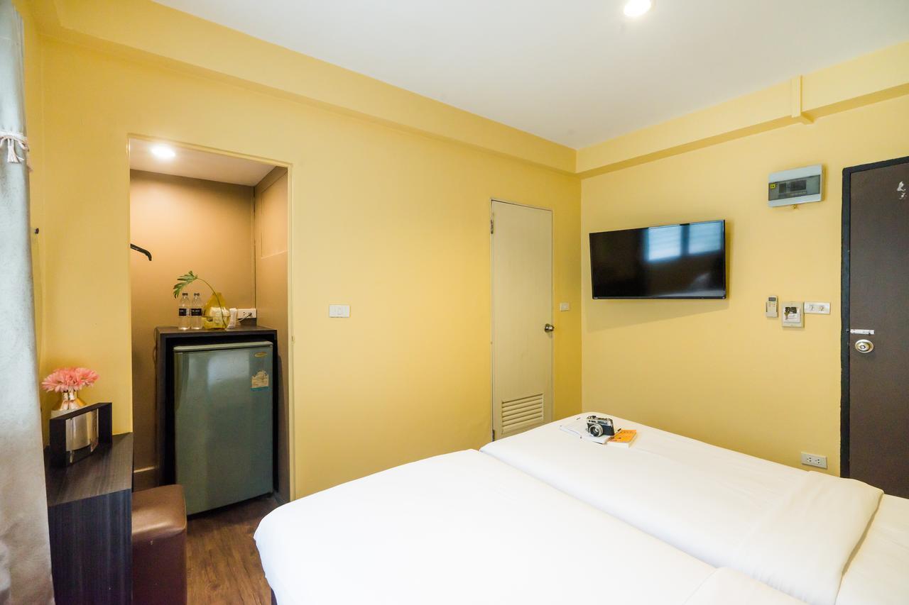 The Corner Ratchada Hotel
