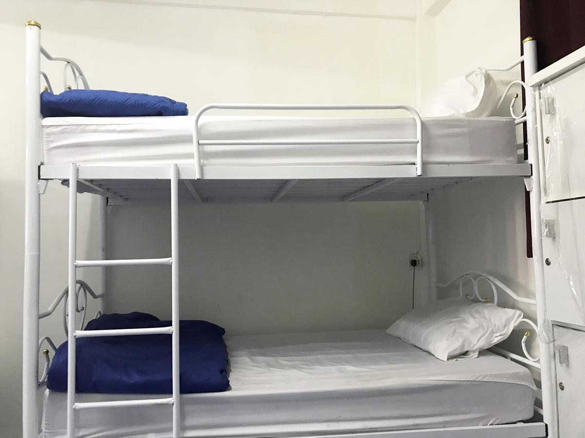 Hostel Omar Thai *