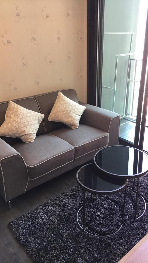 Edge Sukhumvit 23 Apartment *