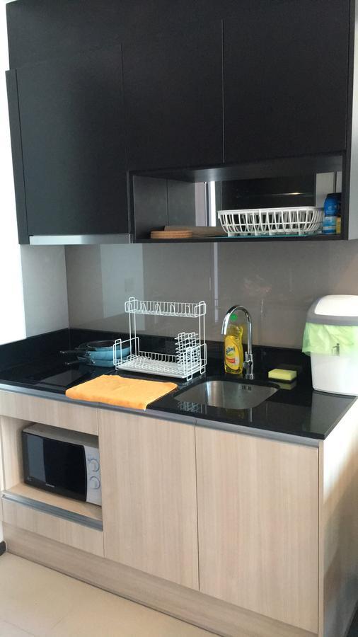 Edge Sukhumvit 23 Apartment *