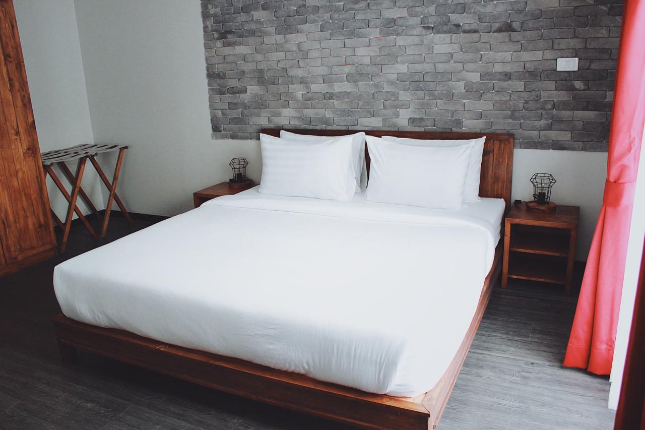 Hotel Henry's & Gastropub