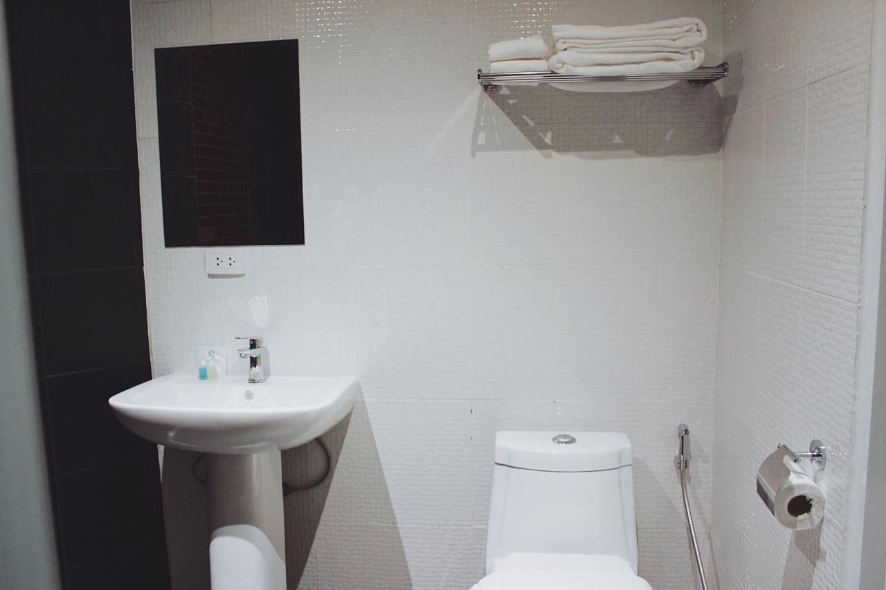 Henry's & Gastropub Hotel Bangkok