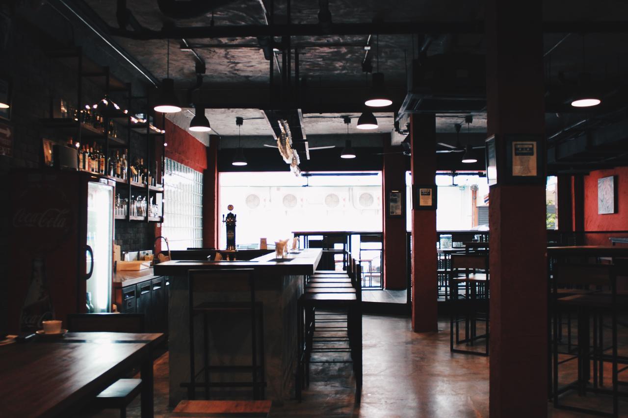 Henry's & Gastropub