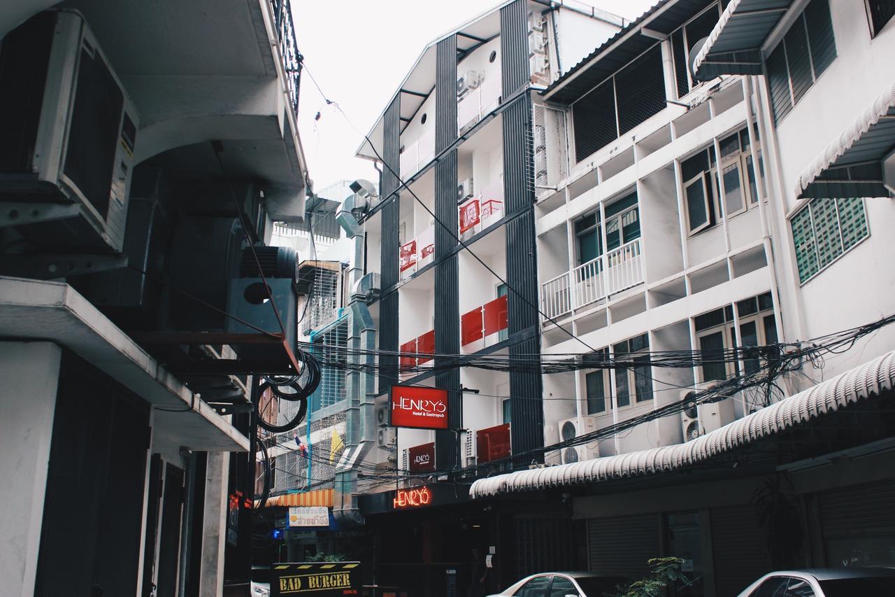Hotel Henry's & Gastropub