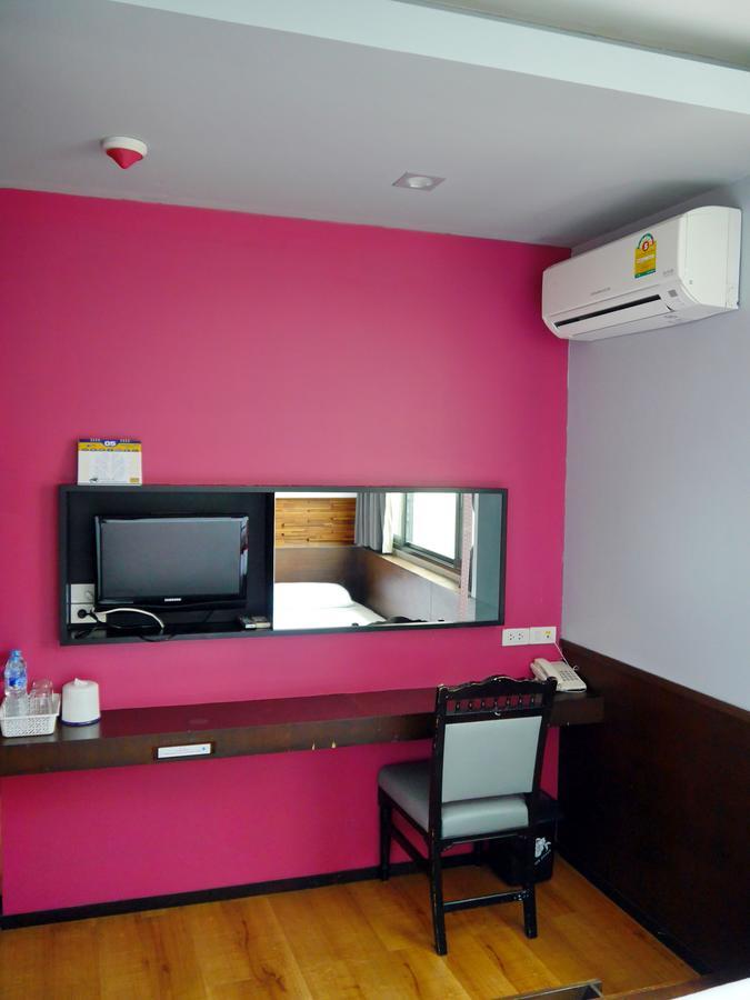 Hotel At One Hualampong