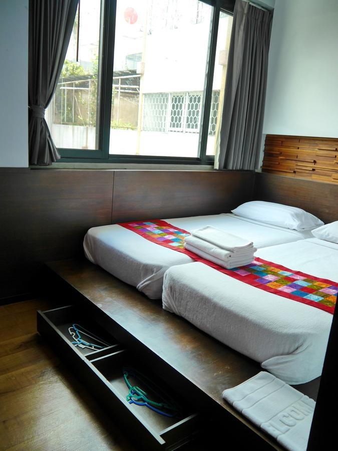 At One Hualampong Hotel 3*