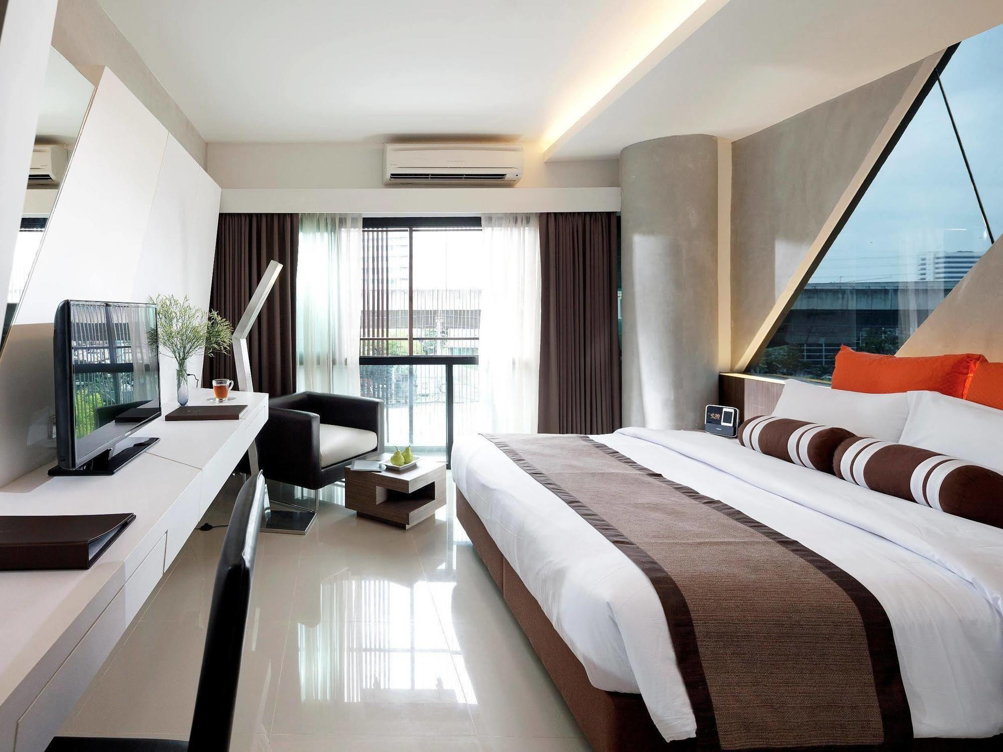 Nine Forty One Hotell 4*
