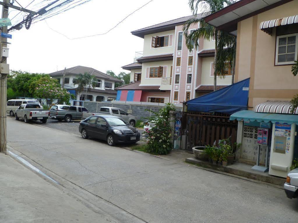 Guest house Thanapa Mansion *