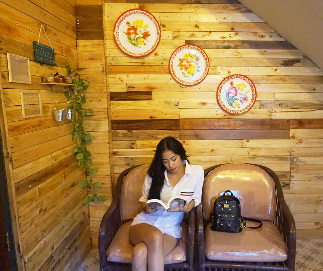 Staying Hostel