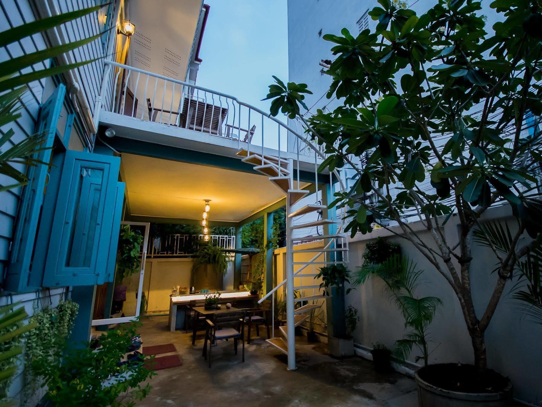 Hostel Fu House