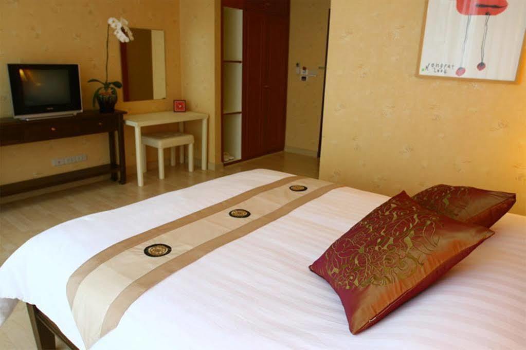 August Residencia 3*
