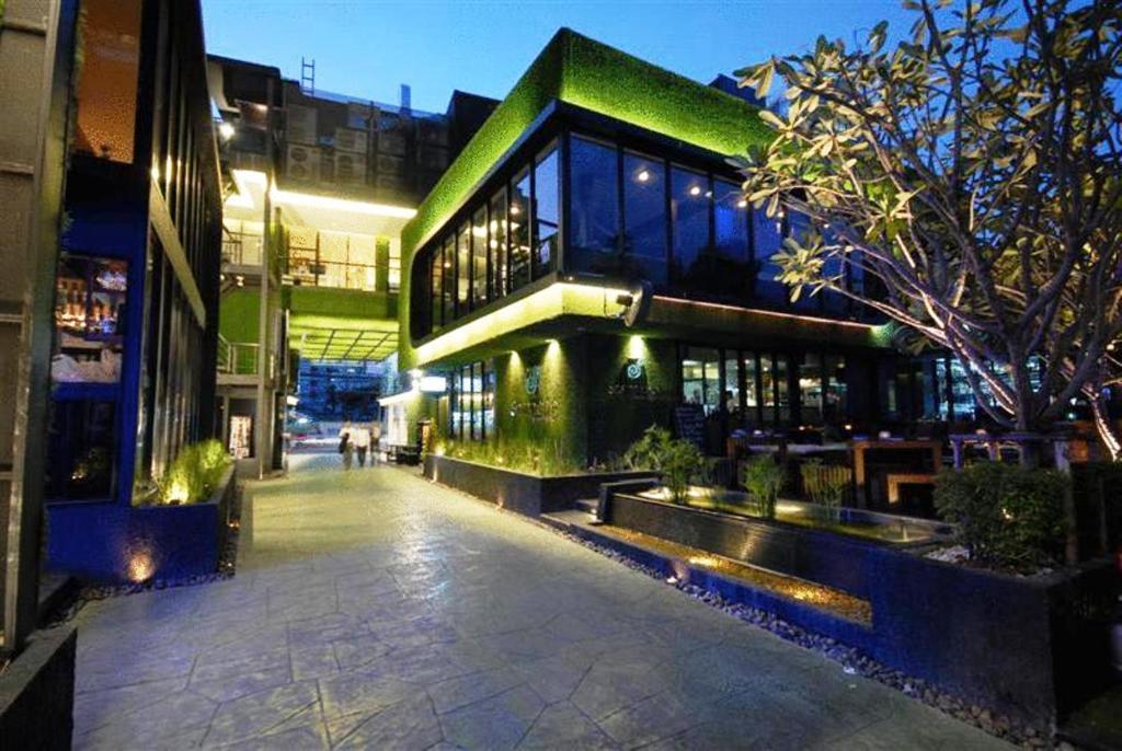 Grass Thonglor Hotel 4*