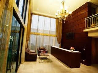 Hotel Alisha Court &