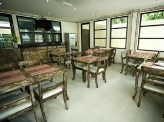 Hotel Alisha Court & 4*