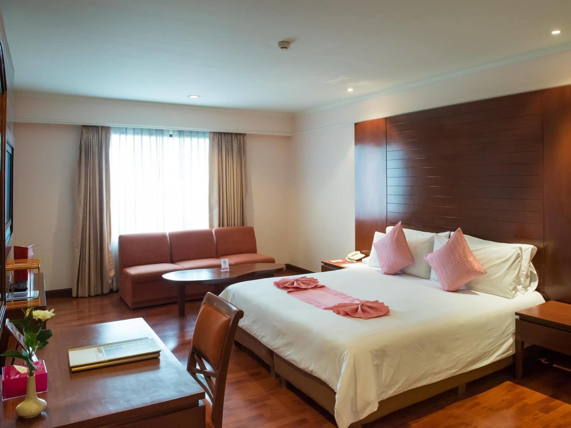 The Palazzo Khách sạn 4*