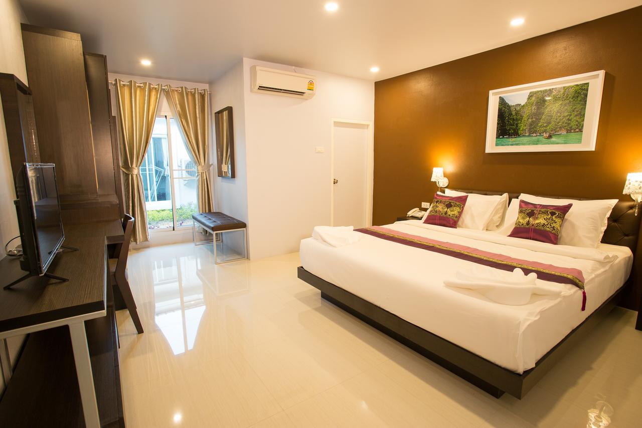 Pongsakorn Boutique Bangkok