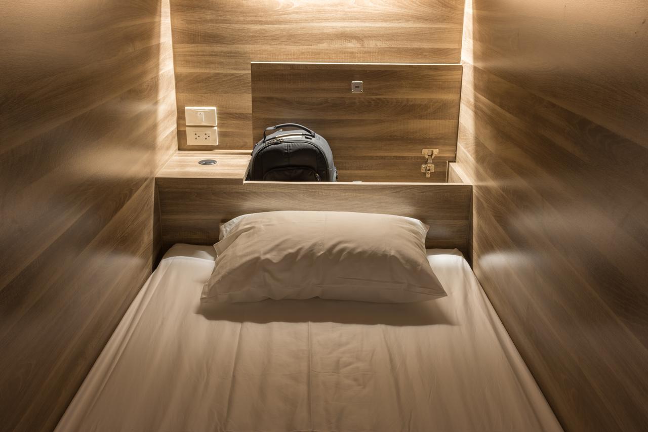Yor Yak Capsule hotel 2*