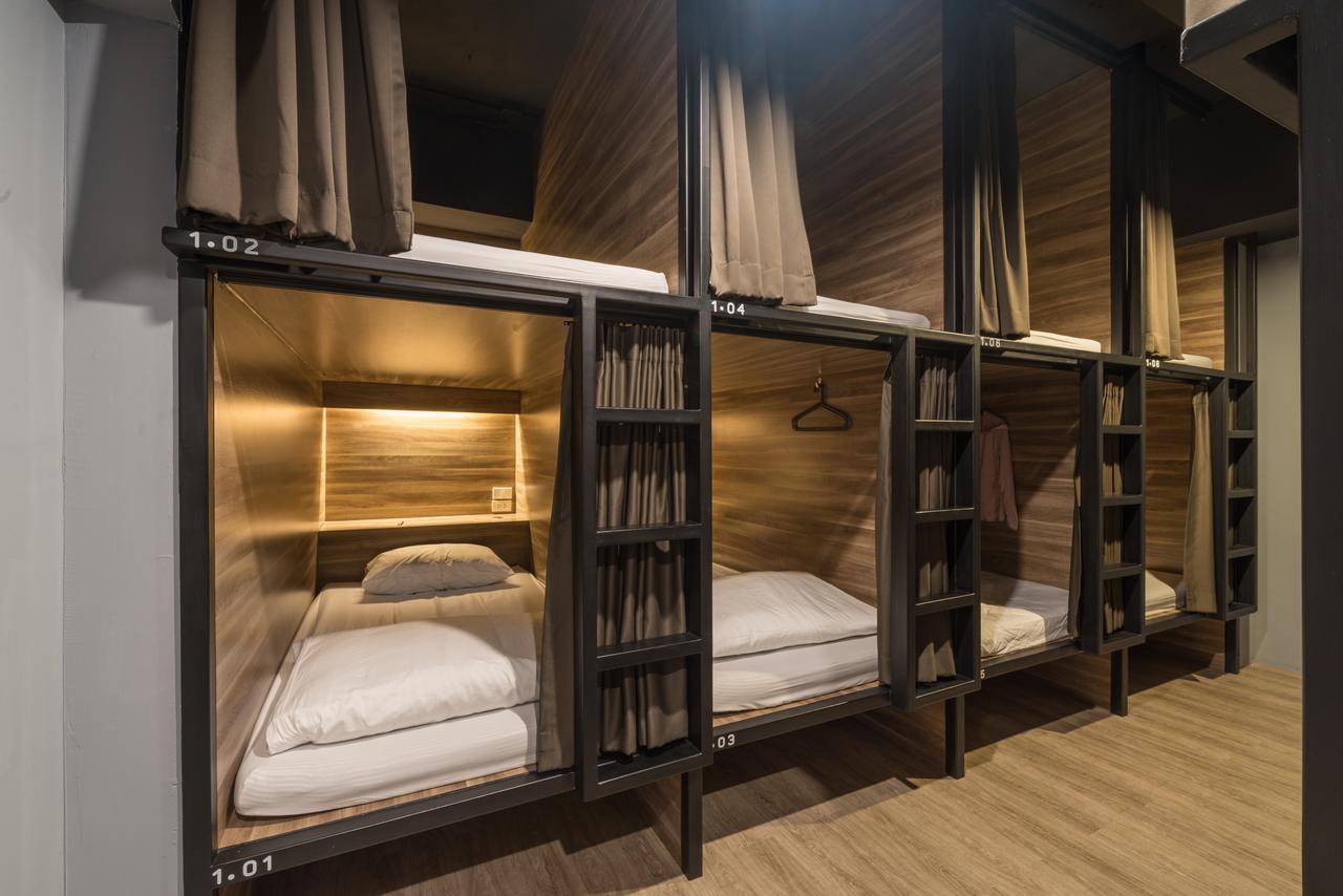 Yor Yak Capsule hotel Bangkok